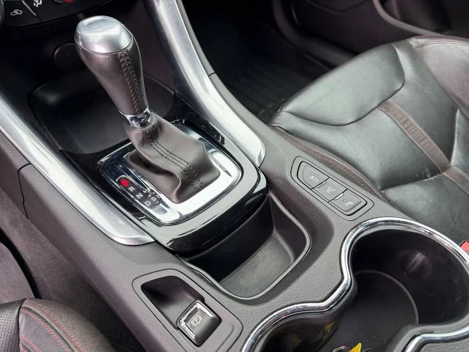 2014 Chevrolet SS - Image 18 of 19
