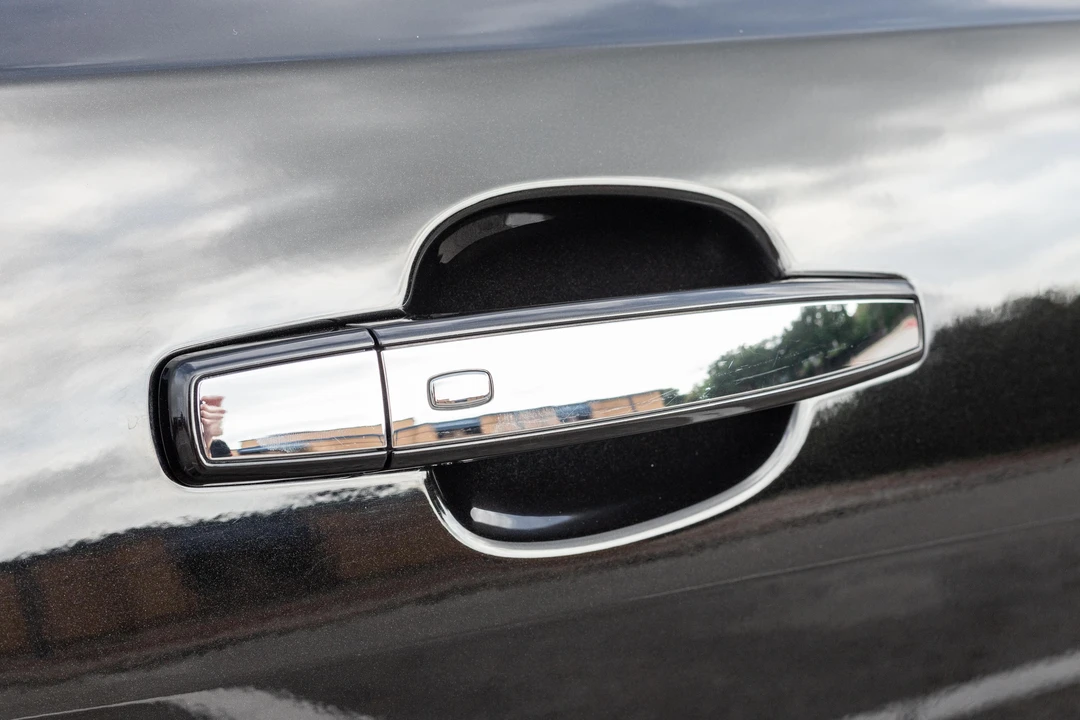 2014 Chevrolet SS - Image 16 of 29
