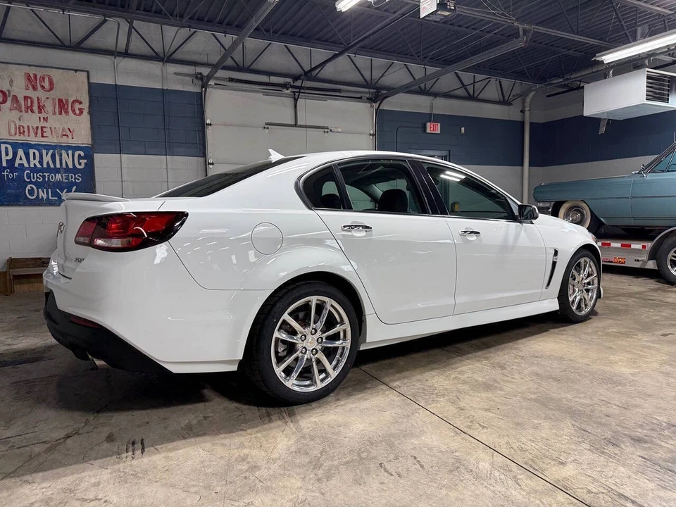 2014 Chevrolet SS - Image 9 of 31