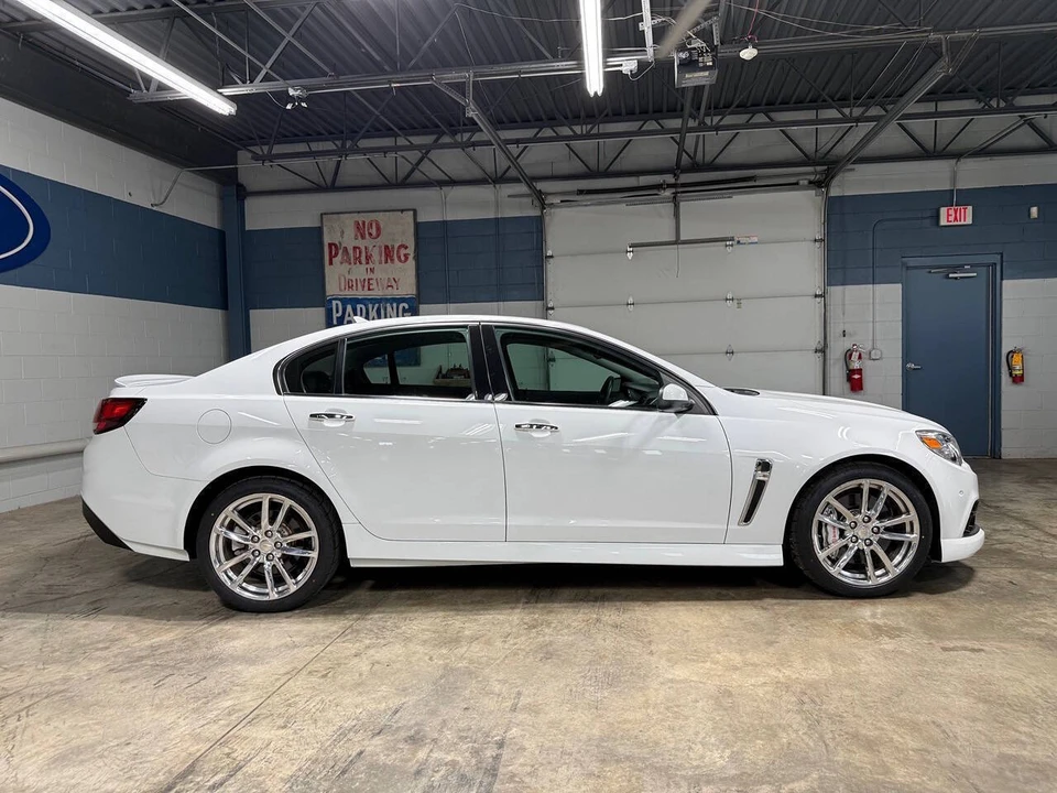 2014 Chevrolet SS - Image 10 of 31