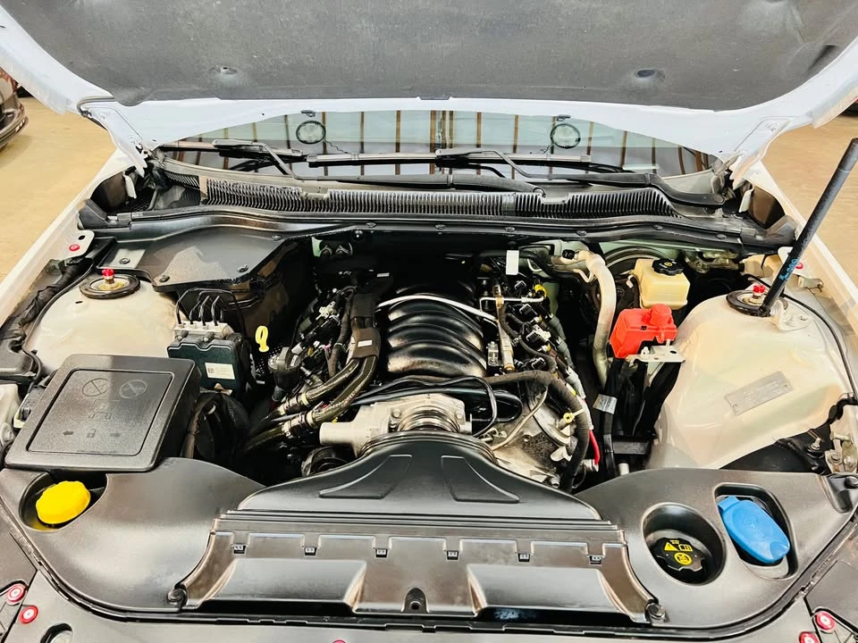 2014 Chevrolet SS - Image 13 of 21