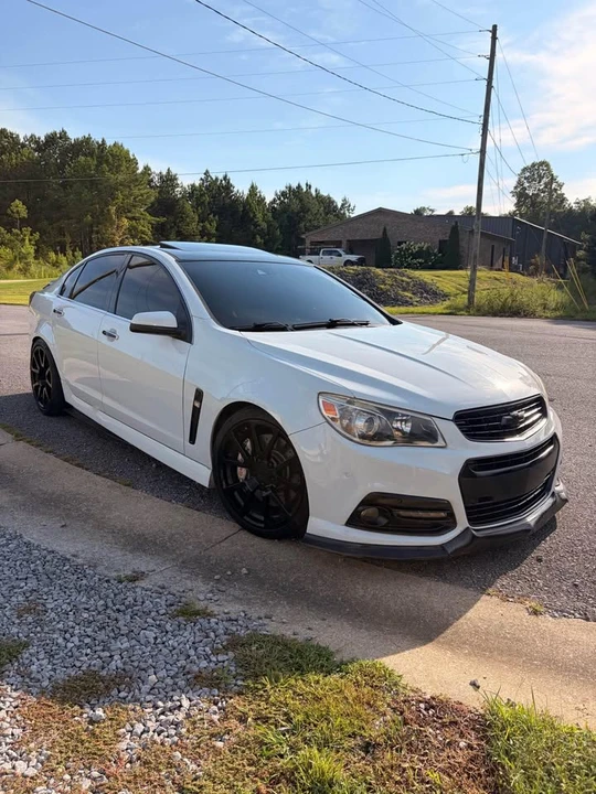 2014 Chevrolet SS - Image 2 of 15