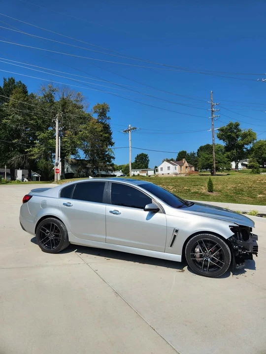 2014 Chevrolet SS - Image 2 of 18
