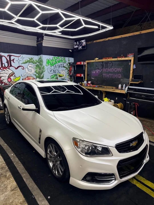 2014 Chevrolet SS - Image 2 of 10
