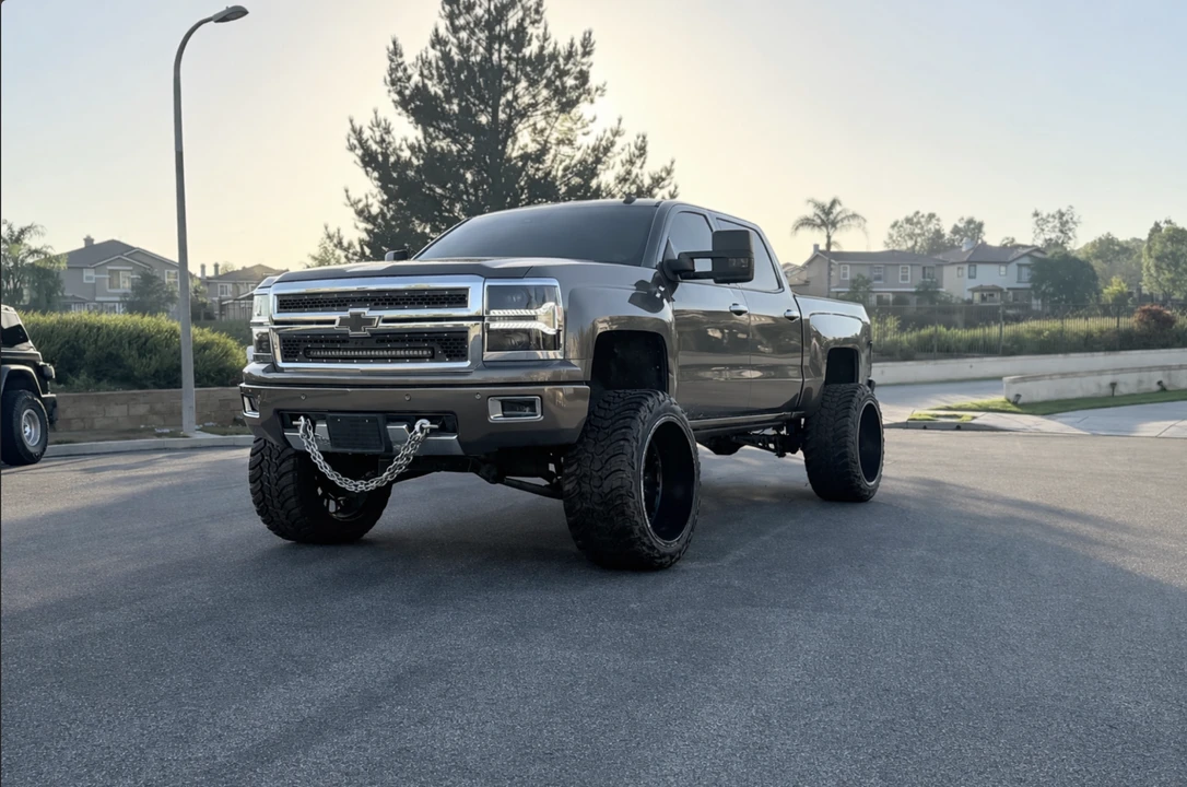 2014 Chevrolet Silverado 3rd Gen - Image 2 of 31