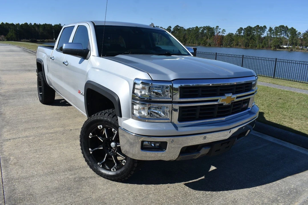 2014 Chevrolet Silverado 2nd Gen - Image 2 of 12