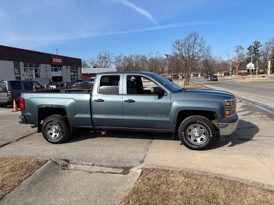 2014 Chevrolet Silverado 3rd Gen - Image 5 of 19