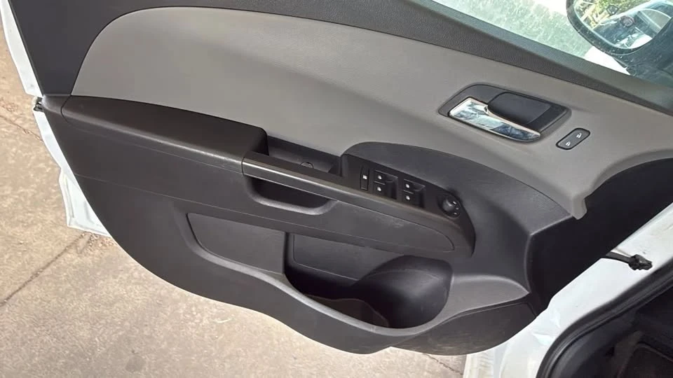 2014 Chevrolet Aveo/Sonic - Image 8 of 13