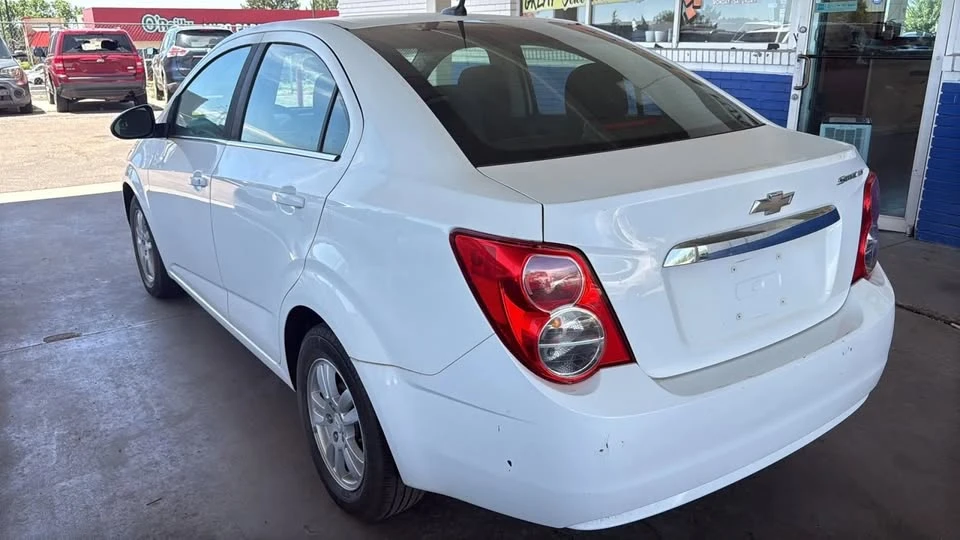2014 Chevrolet Aveo/Sonic - Image 4 of 13