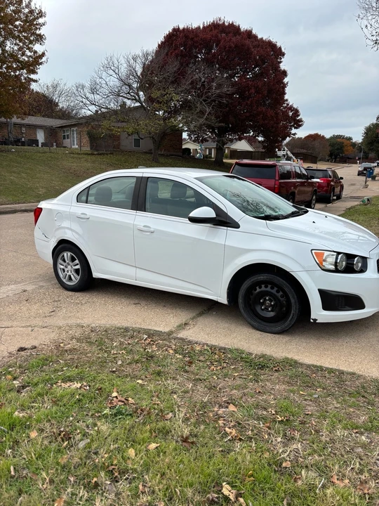 2014 Chevrolet Aveo/Sonic - Image 6 of 12