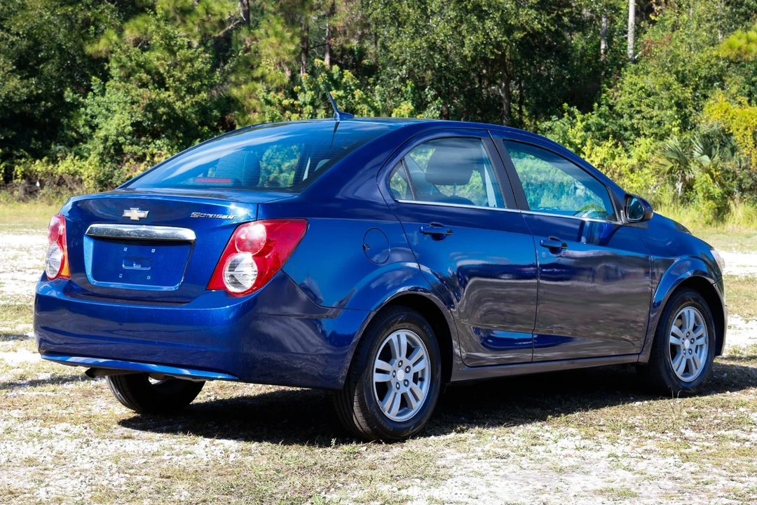 2014 Chevrolet Aveo/Sonic - Image 11 of 12