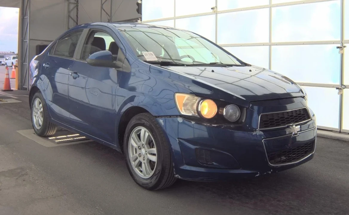 2014 Chevrolet Aveo/Sonic - Image 3 of 12