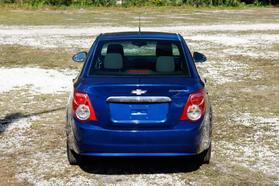2014 Chevrolet Aveo/Sonic - Image 9 of 12