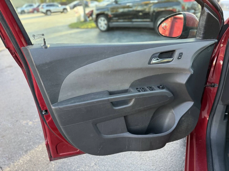 2014 Chevrolet Aveo/Sonic - Image 10 of 18
