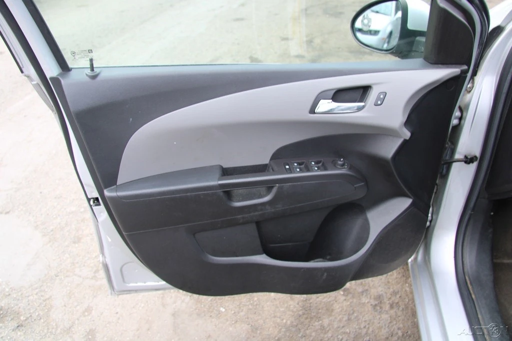 2014 Chevrolet Aveo/Sonic - Image 11 of 21