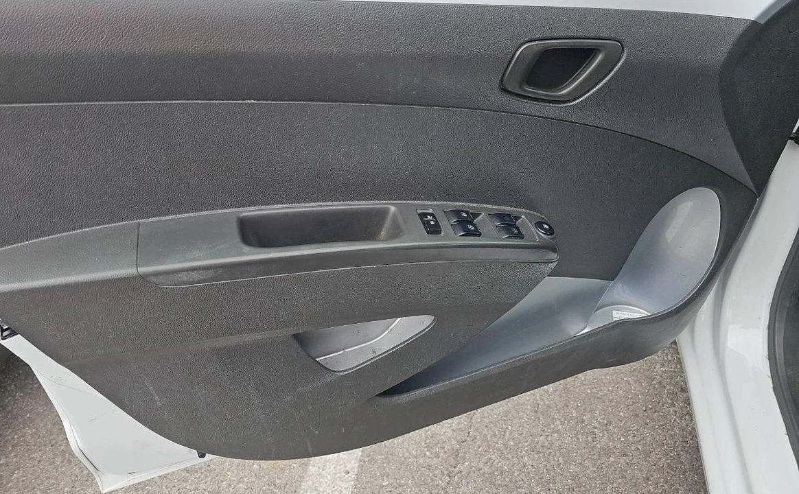 2014 Chevrolet Spark - Image 9 of 11