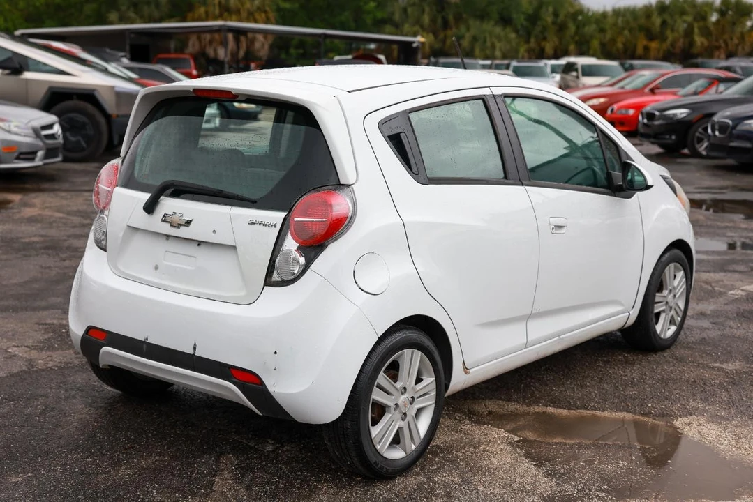 2014 Chevrolet Spark - Image 11 of 21