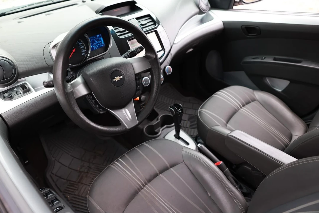 2014 Chevrolet Spark - Image 4 of 21
