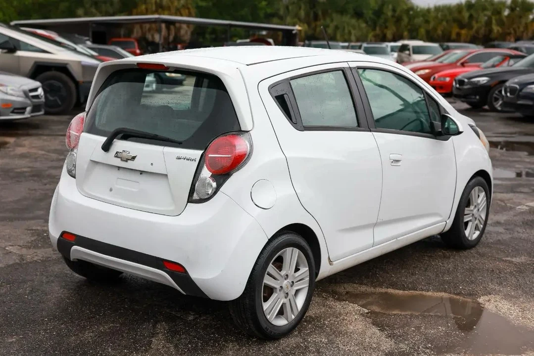 2014 Chevrolet Spark - Image 11 of 21
