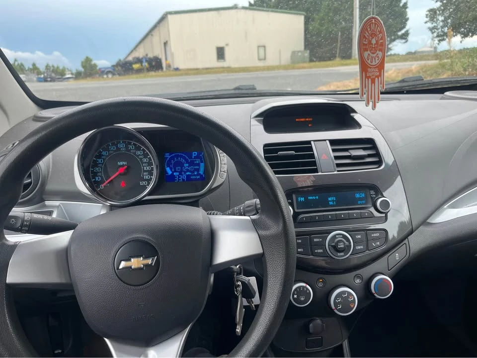 2014 Chevrolet Spark - Image 6 of 8