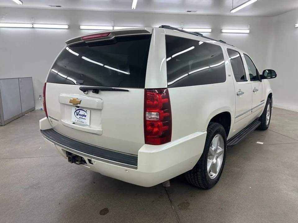 2014 Chevrolet Suburban 10th Gen - Image 12 of 12