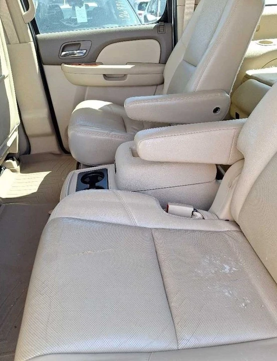 2014 Chevrolet Suburban 10th Gen - Image 11 of 21