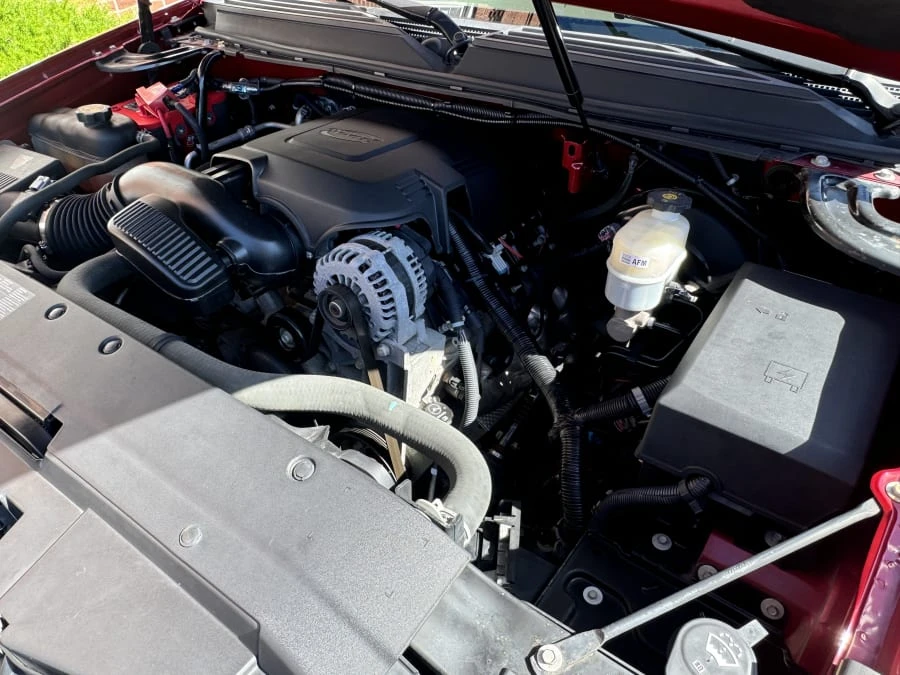 2014 Chevrolet Suburban 10th Gen - Image 13 of 14
