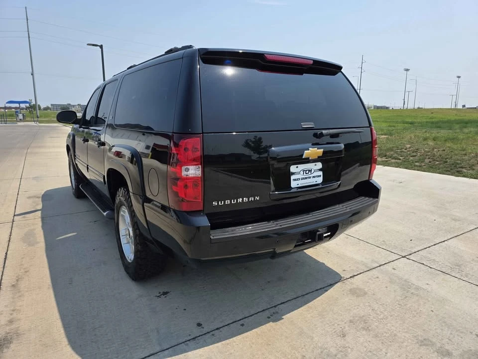 2014 Chevrolet Suburban 10th Gen - Image 4 of 20
