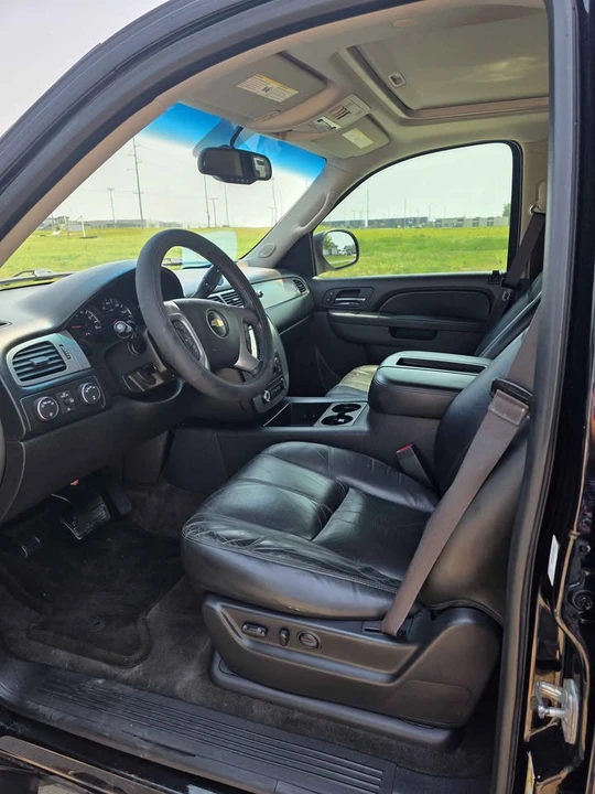 2014 Chevrolet Suburban 10th Gen - Image 9 of 20