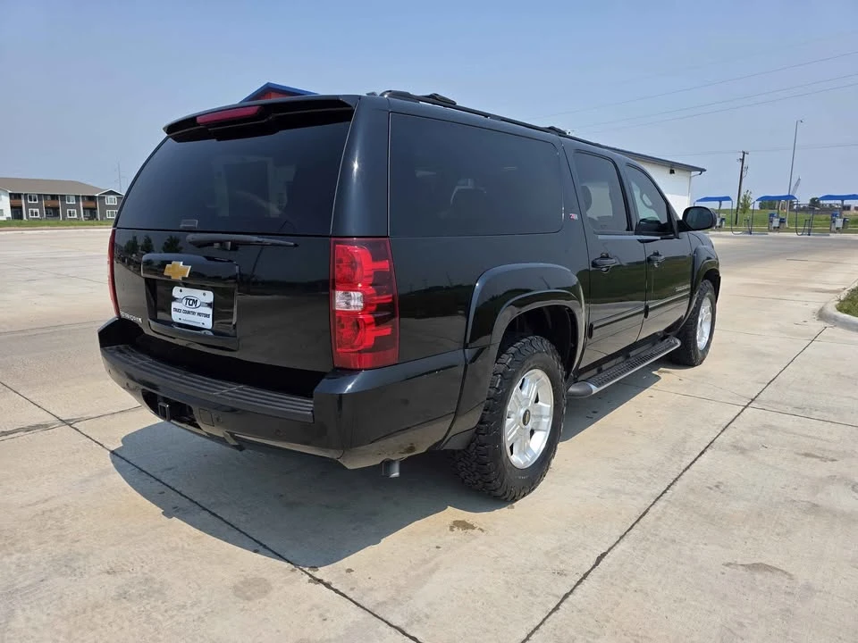 2014 Chevrolet Suburban 10th Gen - Image 6 of 20