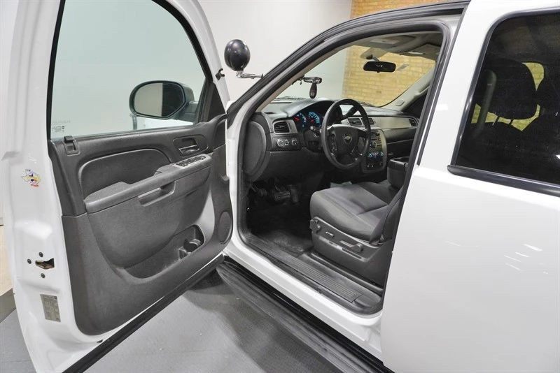 2014 Chevrolet Tahoe 3rd Gen - Image 19 of 21