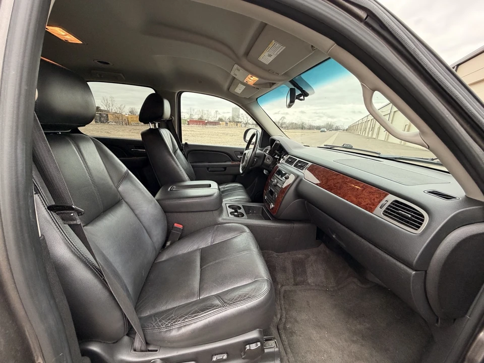 2014 Chevrolet Tahoe 3rd Gen - Image 13 of 14