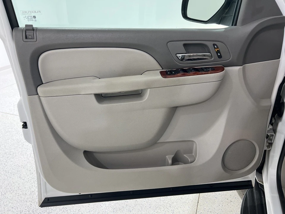 2014 Chevrolet Tahoe 3rd Gen - Image 18 of 21