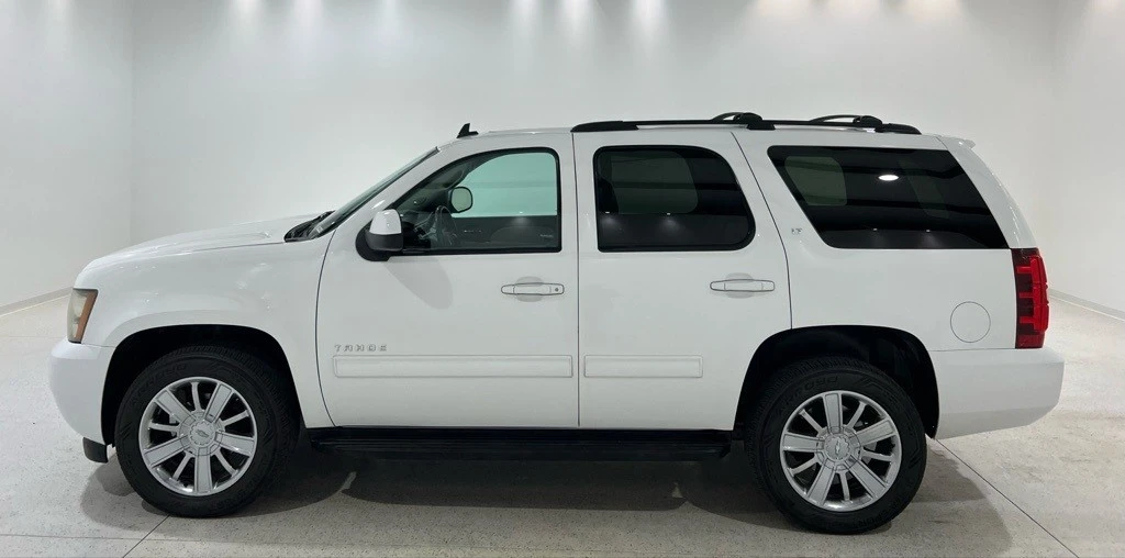 2014 Chevrolet Tahoe 3rd Gen - Image 2 of 12