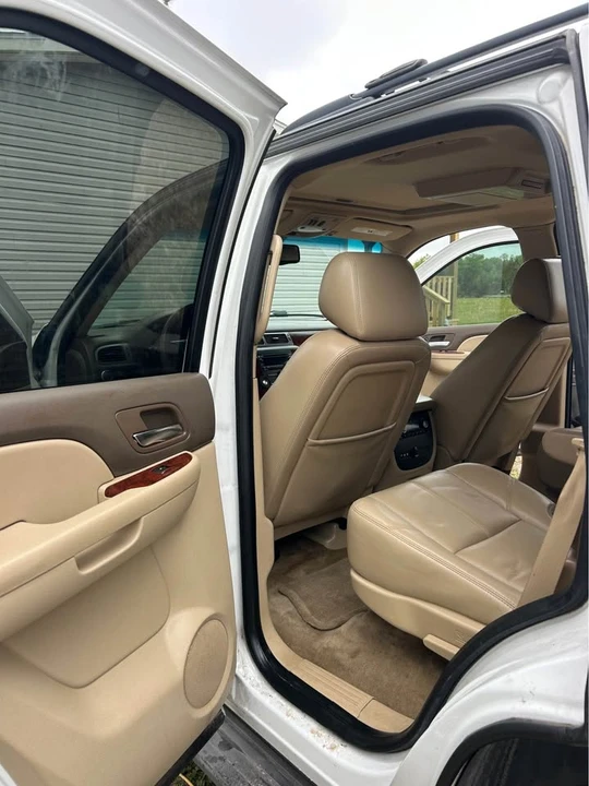 2014 Chevrolet Tahoe 3rd Gen - Image 15 of 20