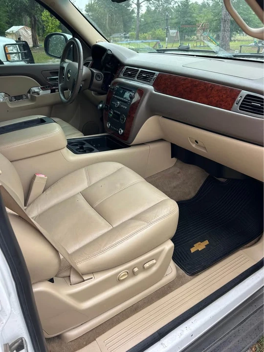 2014 Chevrolet Tahoe 3rd Gen - Image 10 of 20