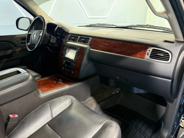 2014 Chevrolet Tahoe 3rd Gen - Image 17 of 21