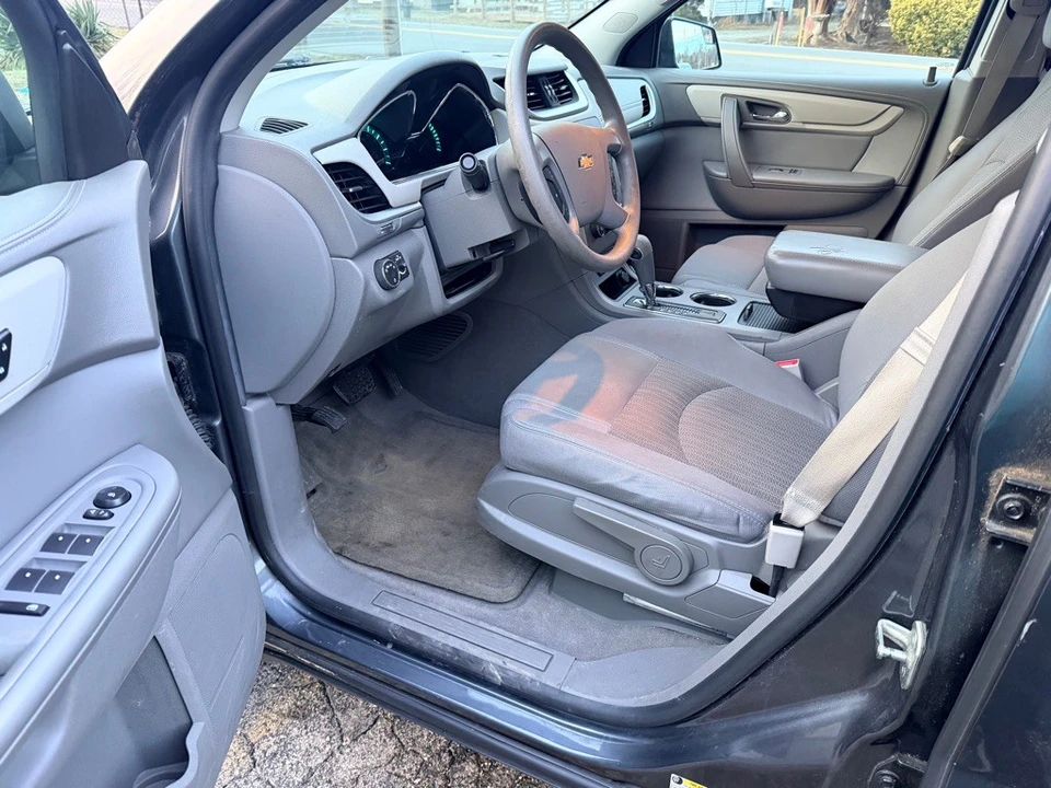 2014 Chevrolet Traverse - Image 11 of 16