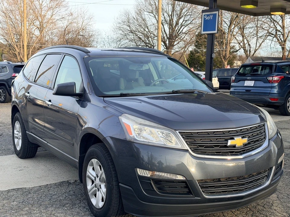 2014 Chevrolet Traverse - Image 3 of 16