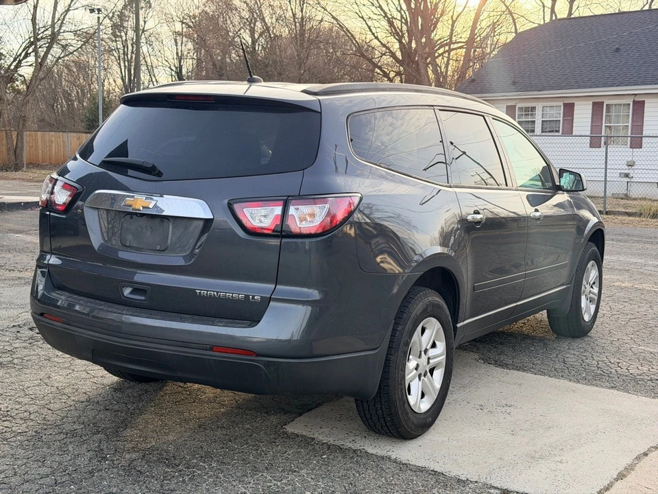 2014 Chevrolet Traverse - Image 5 of 16