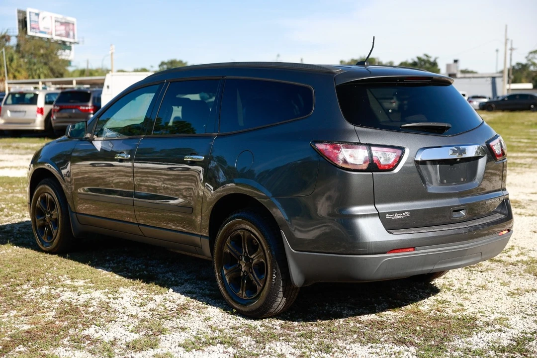 2014 Chevrolet Traverse - Image 5 of 12