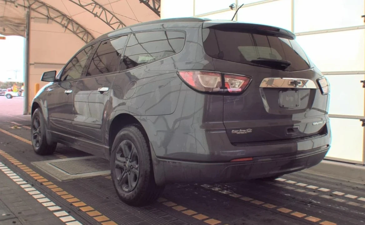 2014 Chevrolet Traverse - Image 6 of 9
