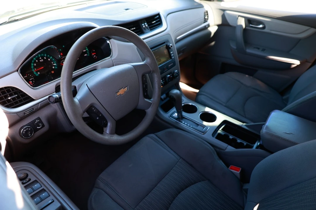 2014 Chevrolet Traverse - Image 4 of 12