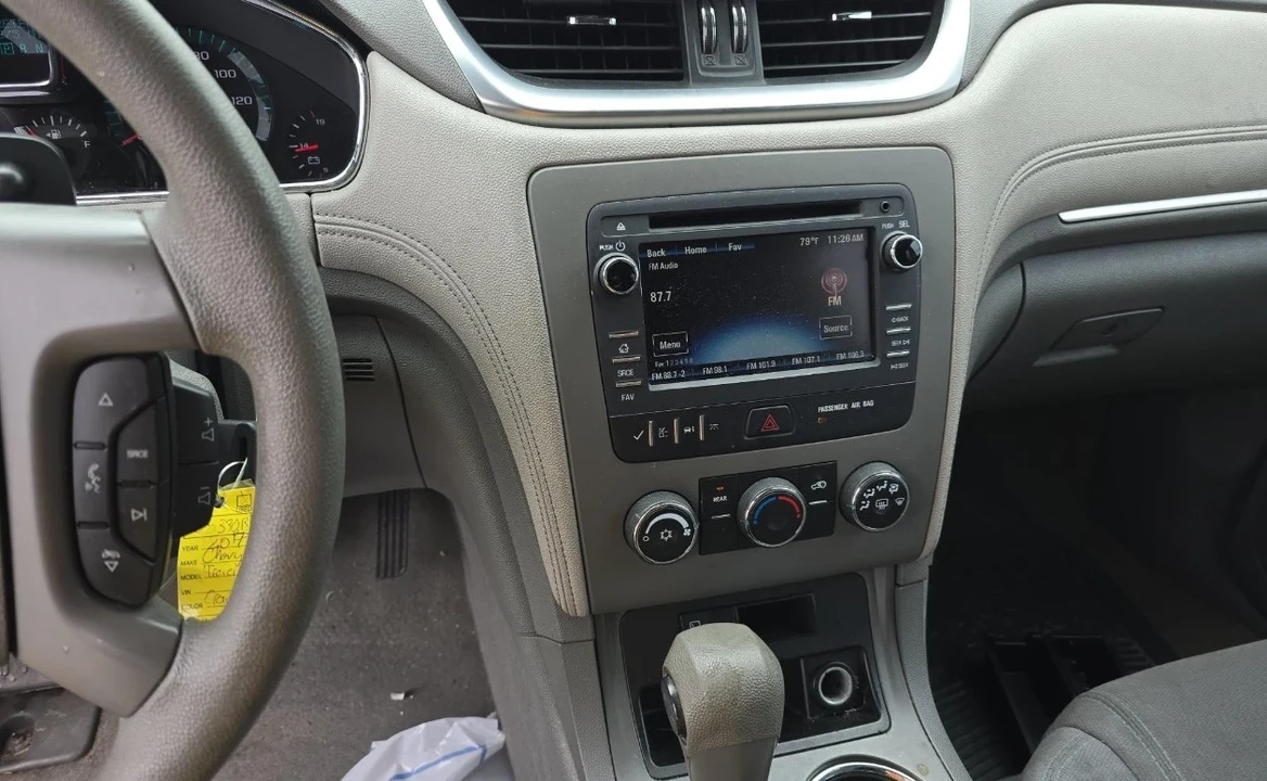 2014 Chevrolet Traverse - Image 8 of 9