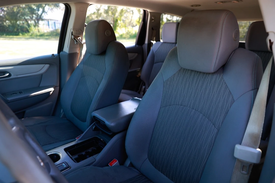 2014 Chevrolet Traverse - Image 6 of 12