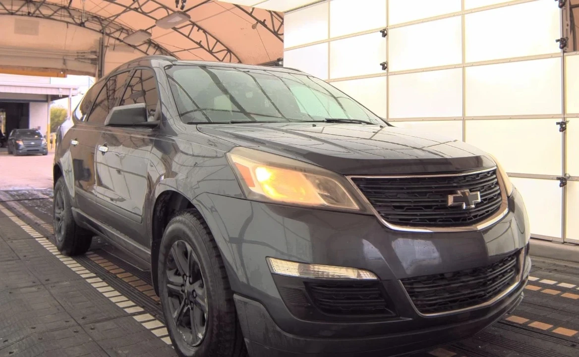 2014 Chevrolet Traverse - Image 3 of 9
