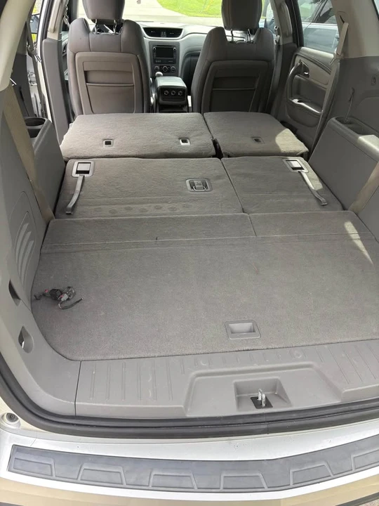 2014 Chevrolet Traverse - Image 8 of 10