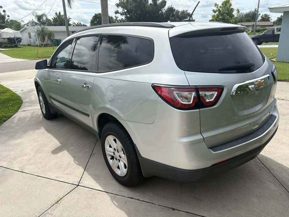 2014 Chevrolet Traverse - Image 4 of 10