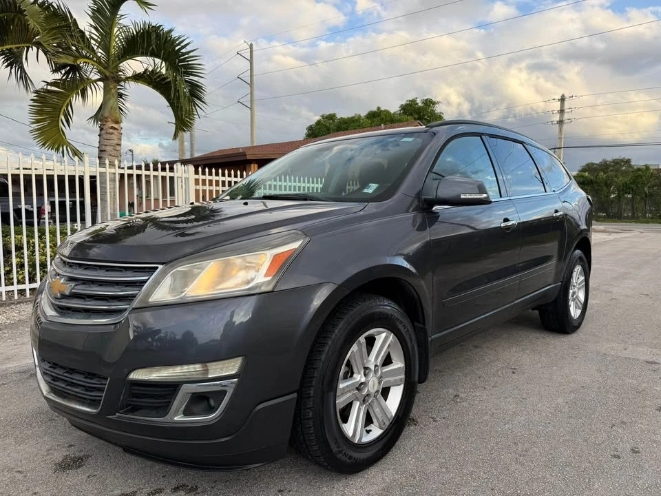 2014 Chevrolet Traverse - Image 2 of 13
