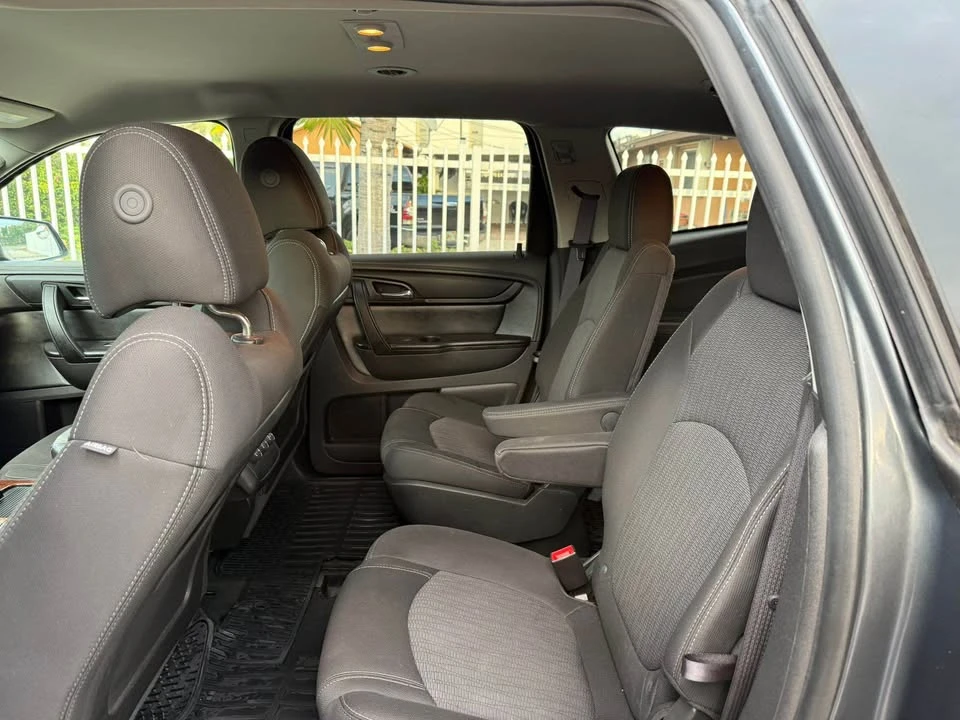 2014 Chevrolet Traverse - Image 10 of 13